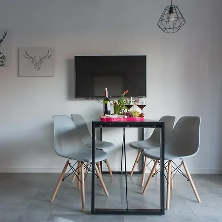 Przystanek Apartment *