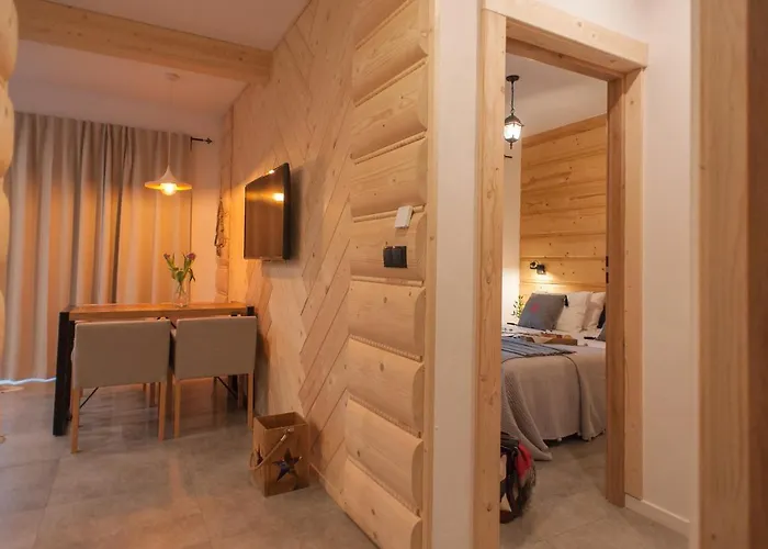 Przystanek דירה זקופאנה