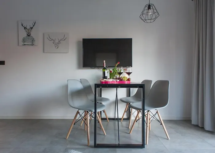 Przystanek דירה *